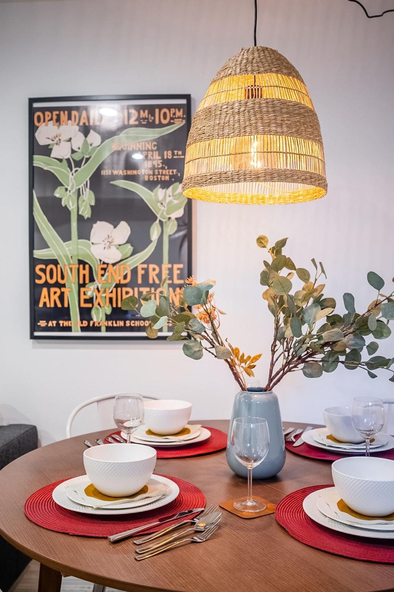 Basement Suite With Private Patio In Davenport トロント エクステリア 写真